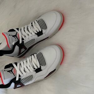 Jordan Retro 4
